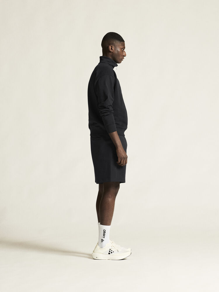 1916300-999000_Frequent-Sweatshorts-M_closeup2