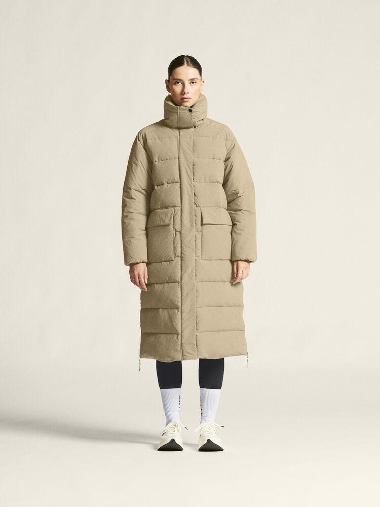 1916376-240000_Urban-Long-Padded-Coat-W_closeup1