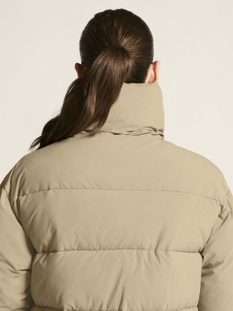 1916376-240000_Urban-Long-Padded-Coat-W_closeup6