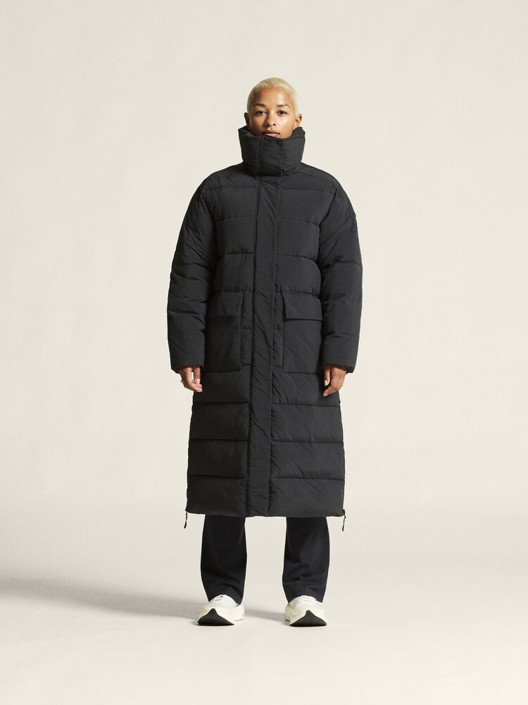 1916376-999000_Urban-Long-Padded-Coat-W_closeup1