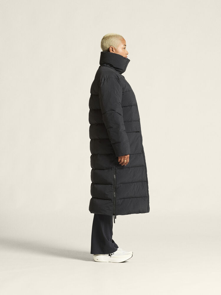 1916376-999000_Urban-Long-Padded-Coat-W_closeup2