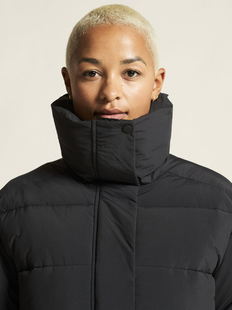 1916376-999000_Urban-Long-Padded-Coat-W_closeup8