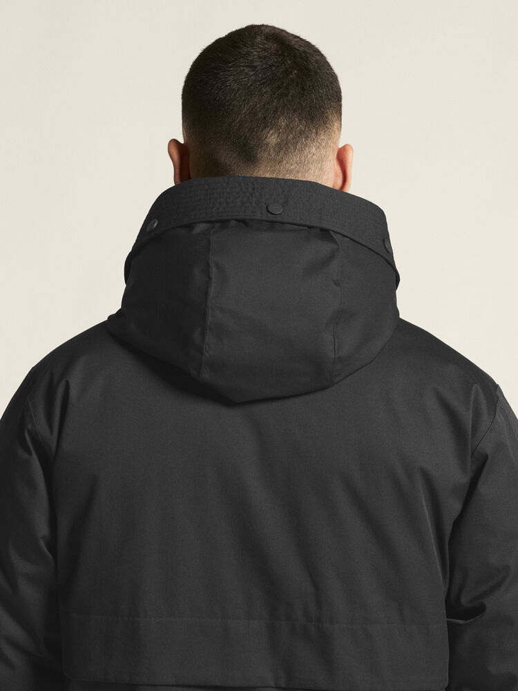 1916377-999000_Urban-Padded-Parka-M_closeup8