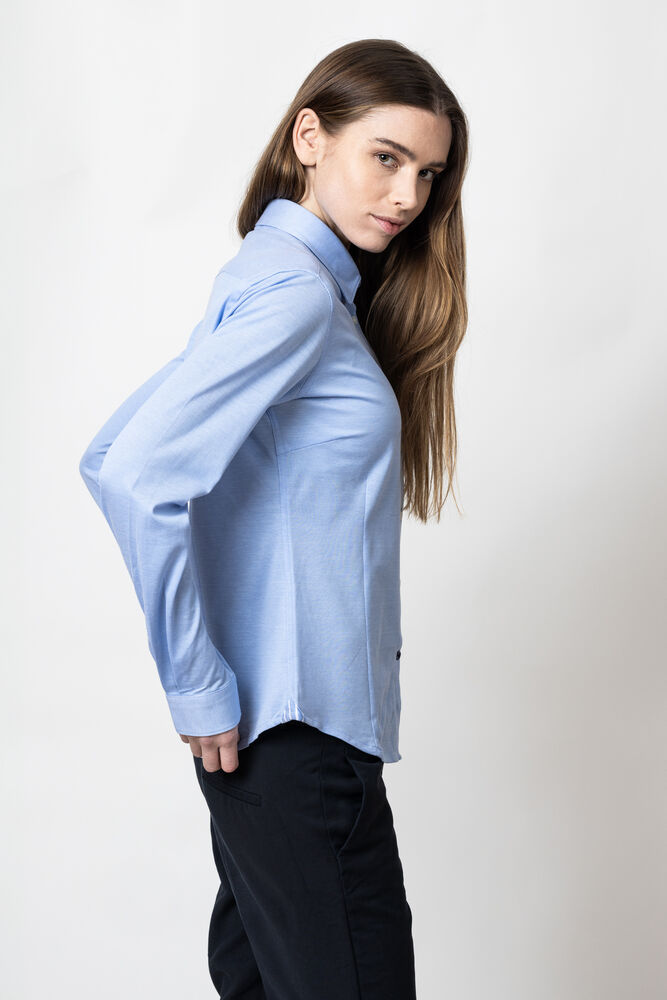 2903403-500_IndigoBow34Woman_ModelPictureRight