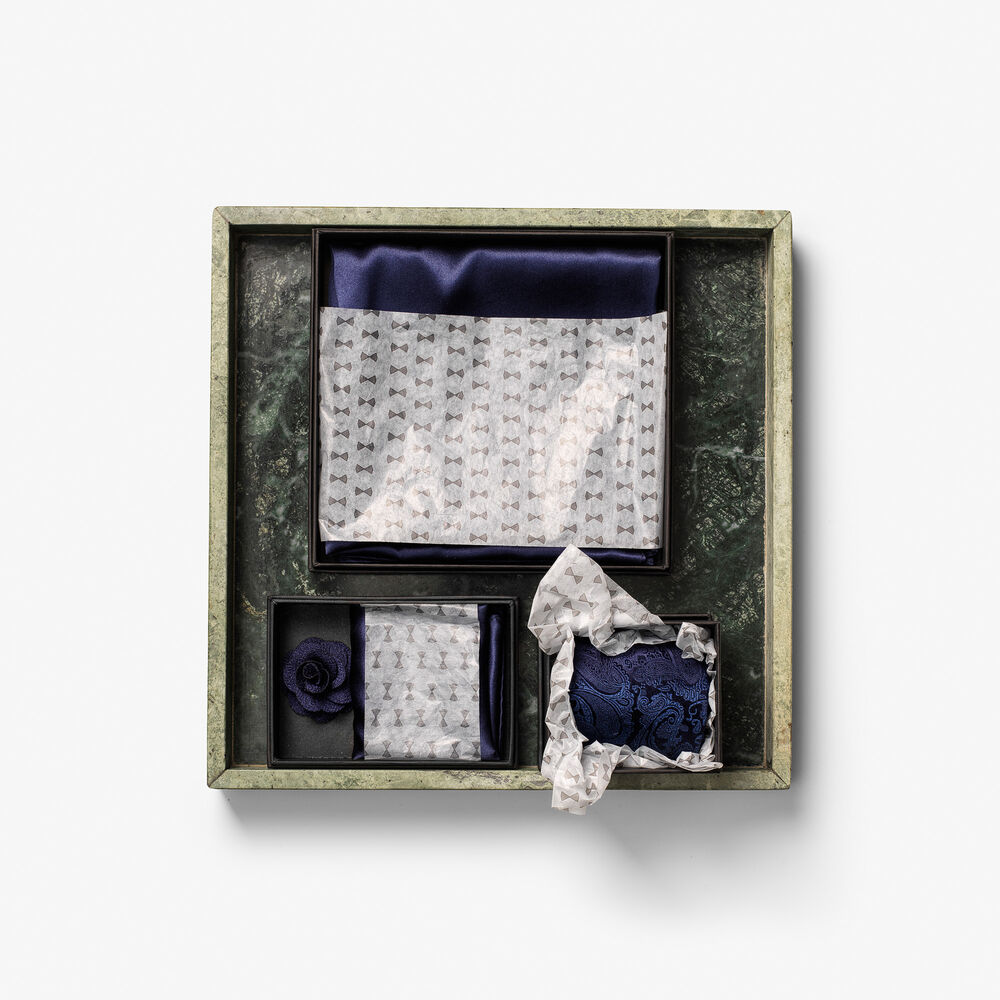 Giftbox Solid Hankie & Lapel Pin