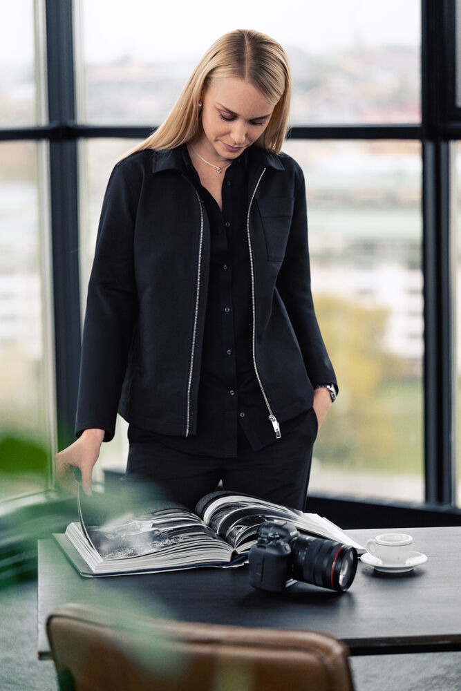 Modern Zip Overshirt Woman