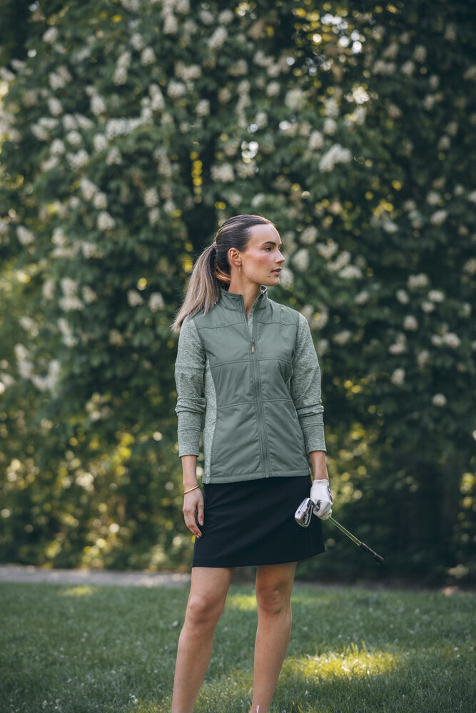 351443_359423_StealthJacketSuncadiaSkort_aw25_1