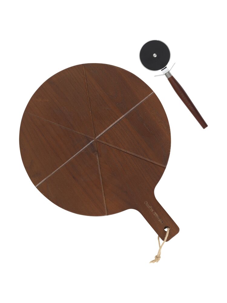 411310-08_0_PizzaCuttingBoardCloseup1