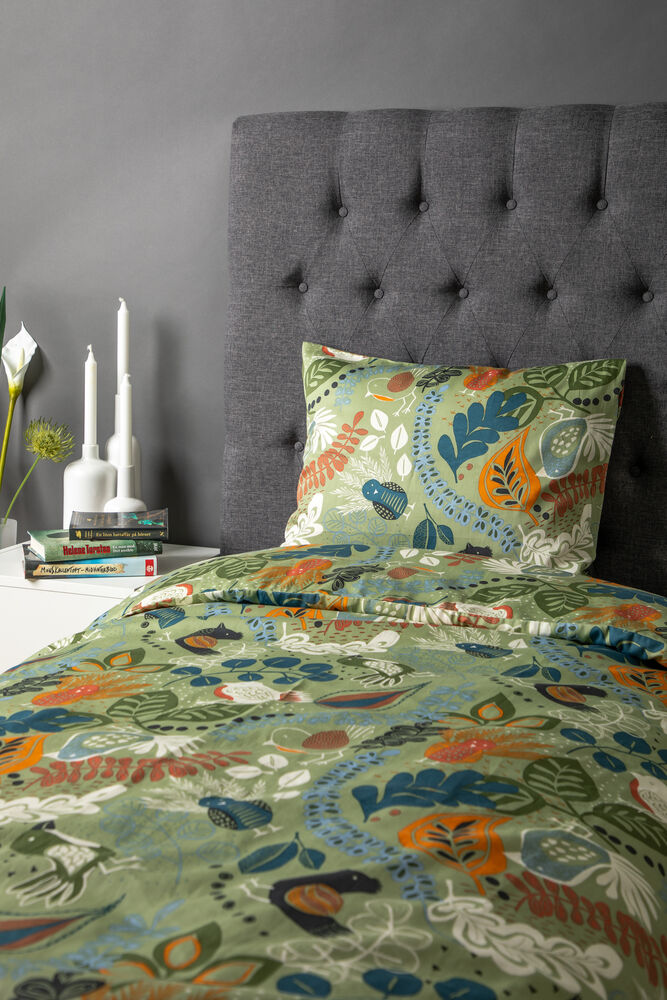 420872-60-KL-Bed-set-Stormhagen-satin-Green-25