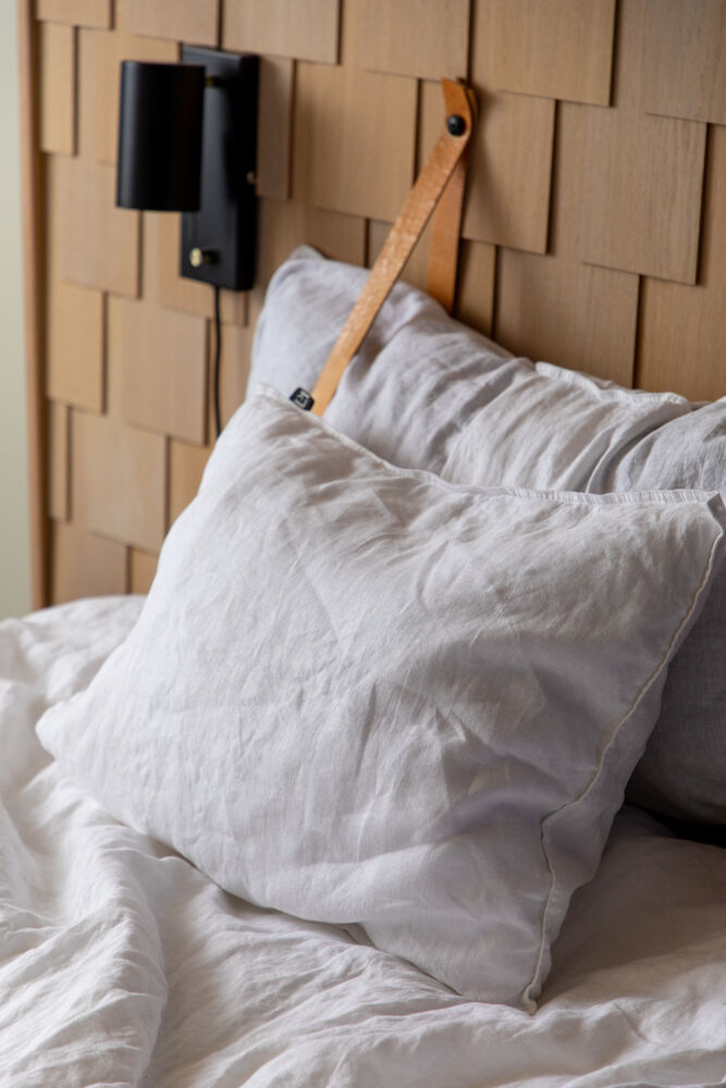 420944-00_IMAW22_white