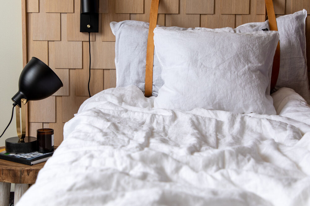 420944-00_IMAW22_white_2