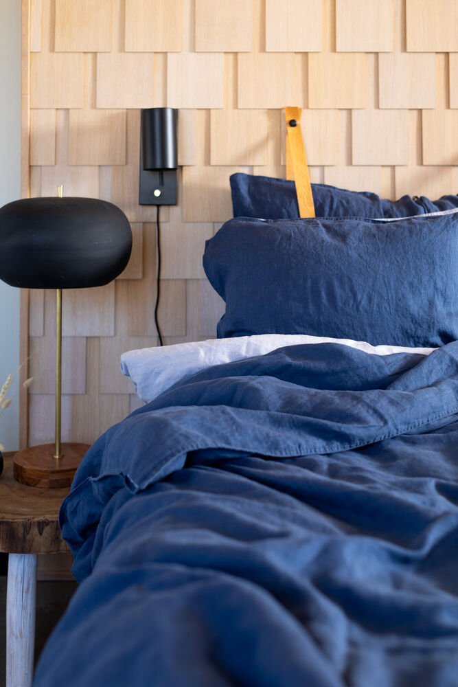 420944-58_IMAW22_navy