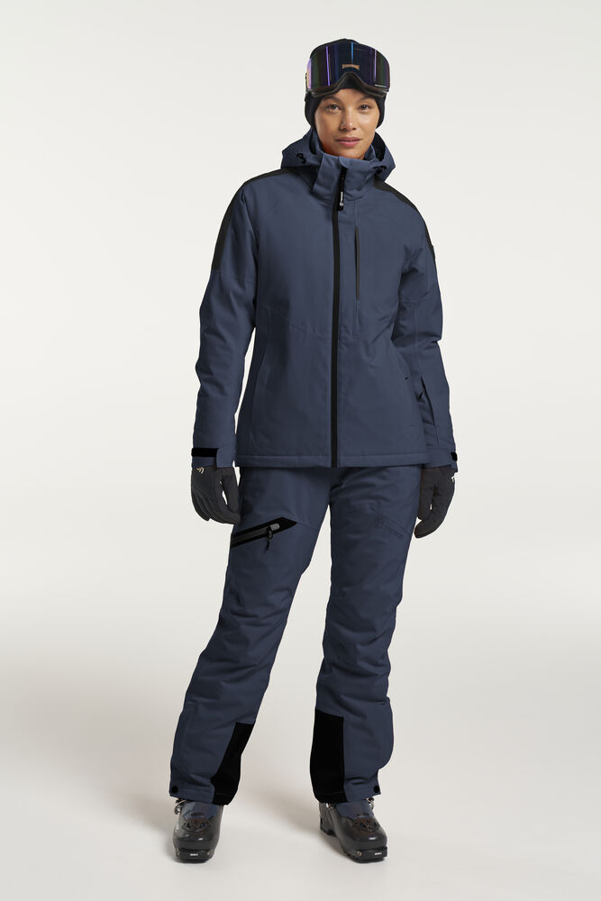 465017093-590_core_ski_jacket_w_fullbody_21