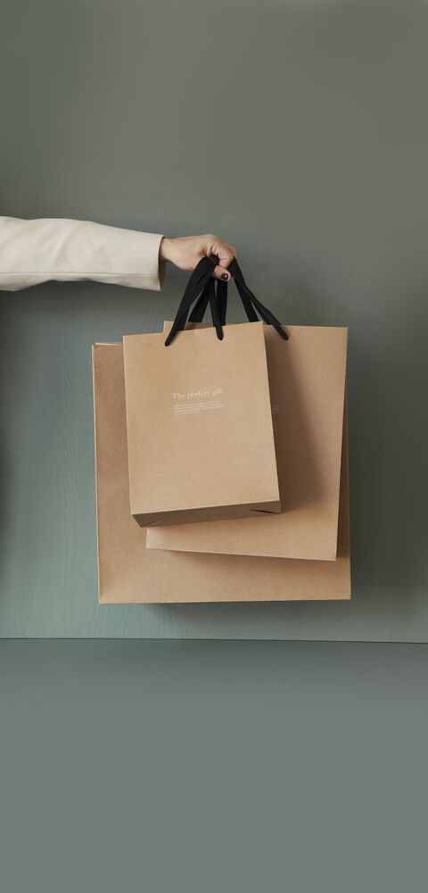 Perfect Gift Pose Small