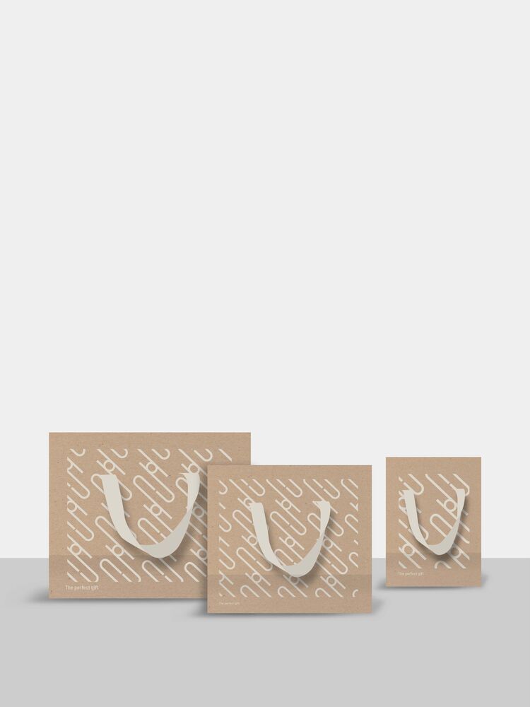 Perfect Gift Pose Medium