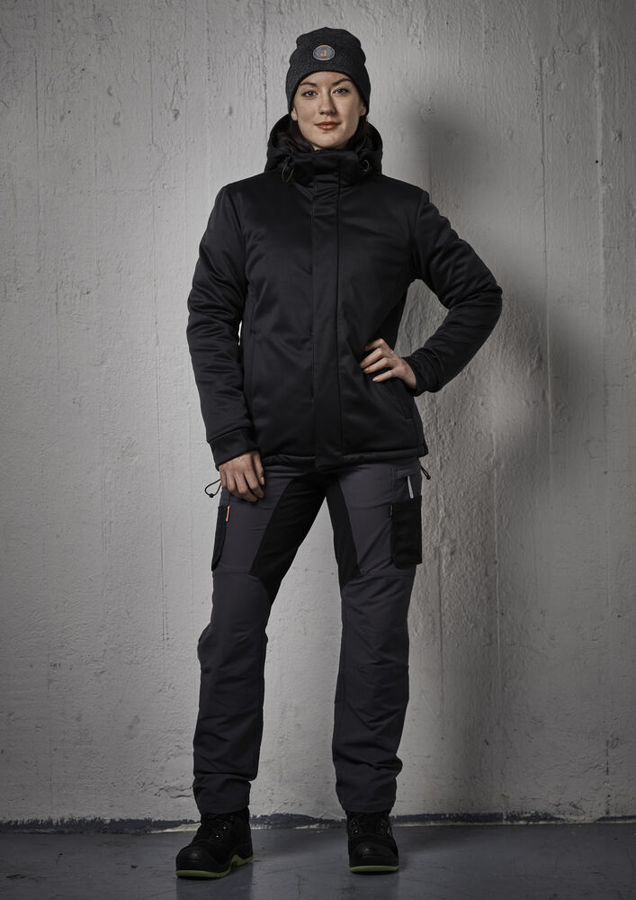 65104178_womens-winter-jacket-softshell_65219118_Craftsman-Trousers-Stretch_65800183_Reflective-Beanie