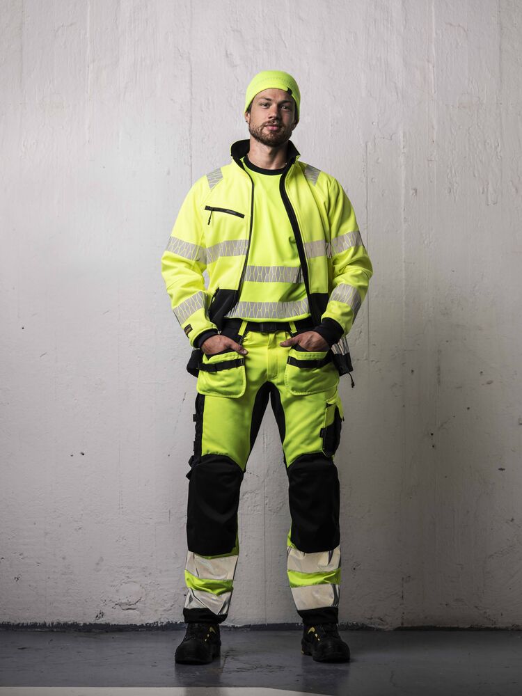 65119055_JacketWindblockerHiVis_65559768_TshirtUVProHiVis_65224062_CraftsmanTrousersStretchHiVis_Jobman