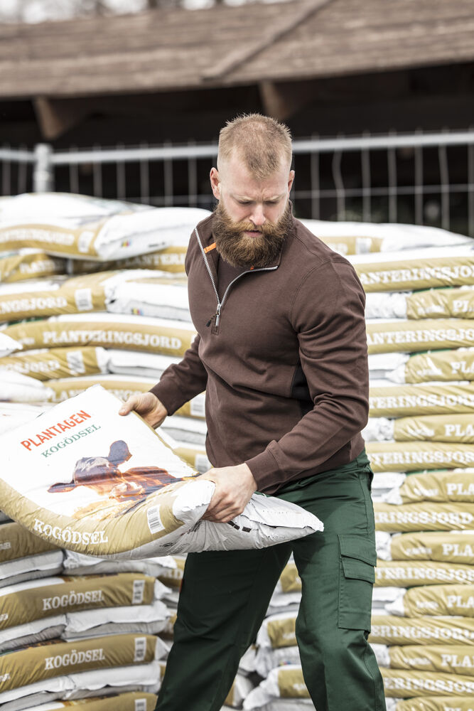 65231320_Service-Trousers_65540120_Sweatshirt-half-zip_no7211