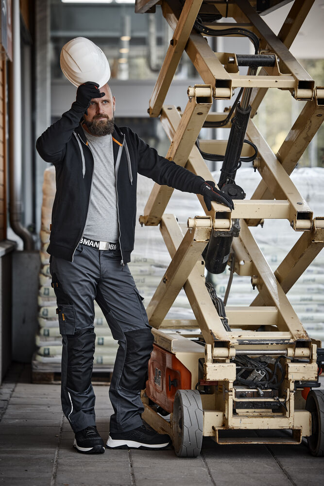 65232420_ServicetrousersStretch_65540020_SweatshirtHoodie