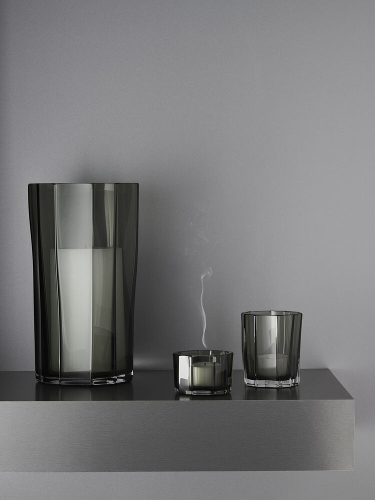 6540627_Reed_Hurricane_Votive_Moss_Green_Orrefors_Monica_Forster_ENV_2024_02_3x4