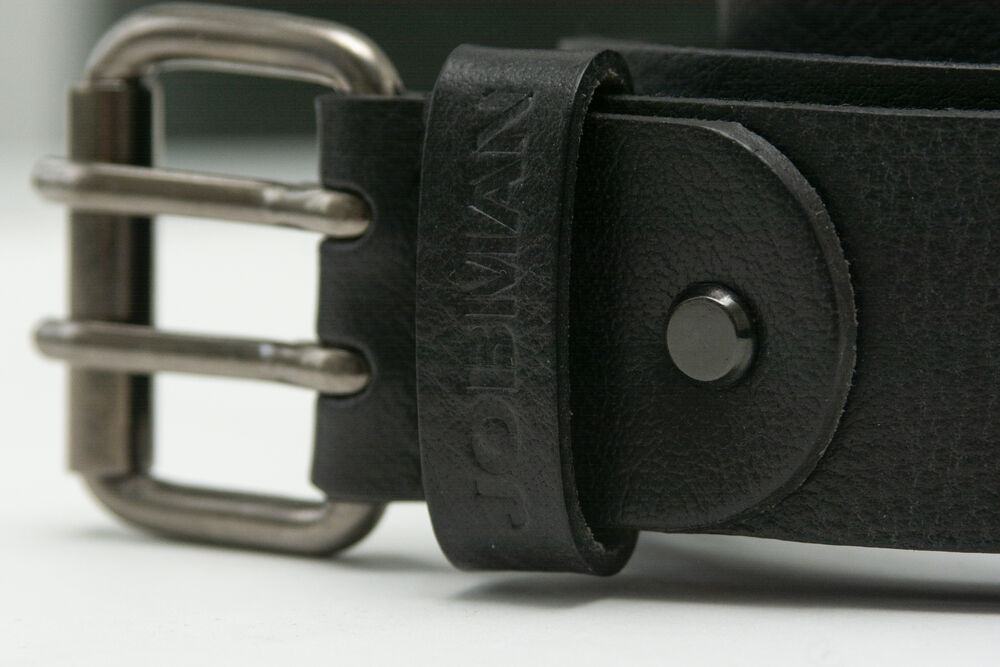 65930784-9900_Belt_Leather_Closeup1