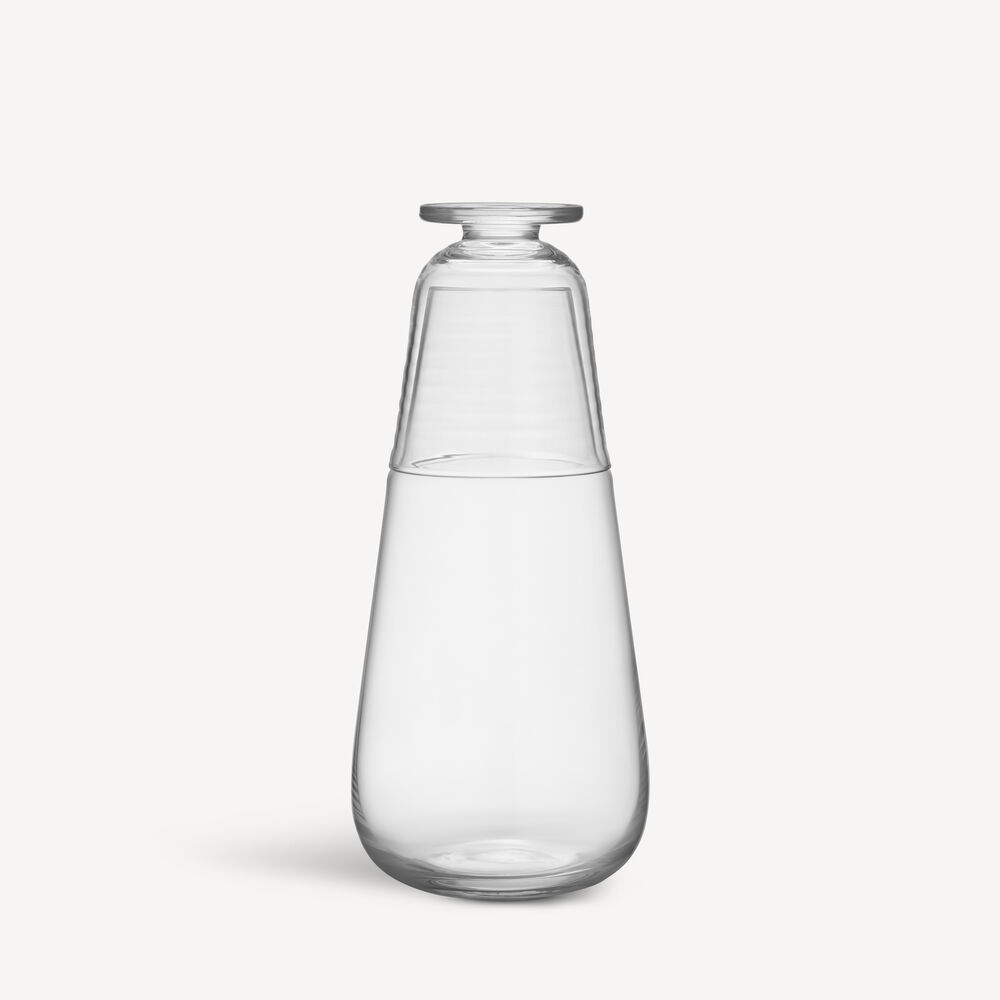 7082006_Viva_Carafe-with-Small-Glass_Kosta-Boda_Matti-Klenell_PRO_01_1x1